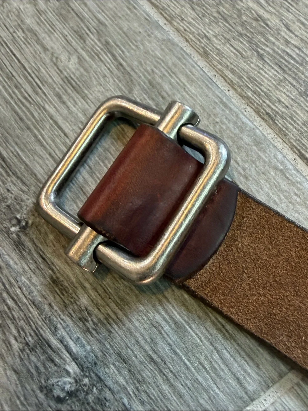 Duluth Trading Company Unhole-y Brown Leather Roller Belt XL 62004 USA Made